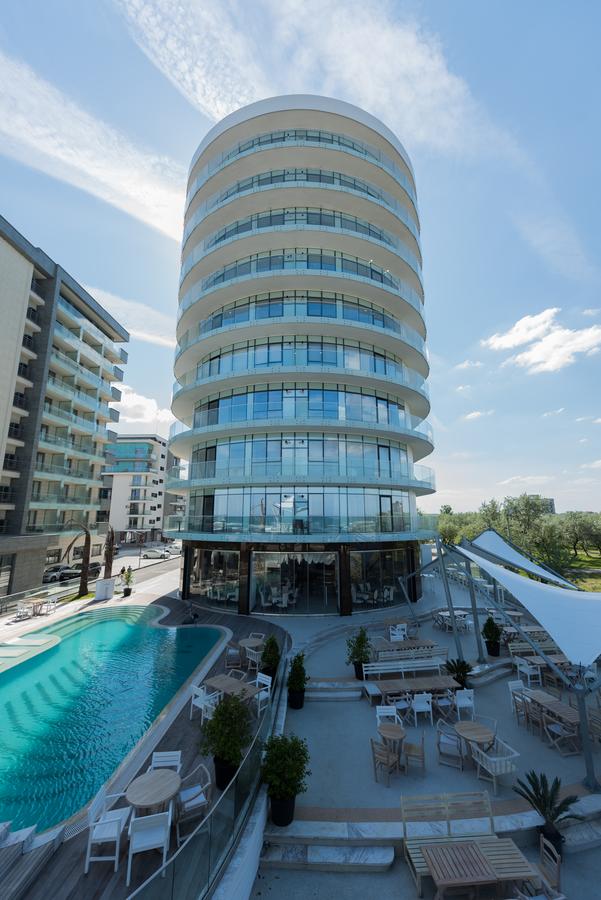 VA Studios @ White Tower Mamaia