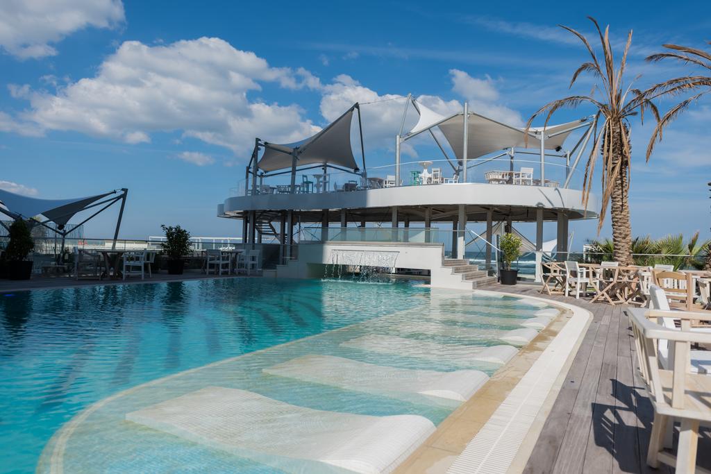 VA Studios @ White Tower Mamaia