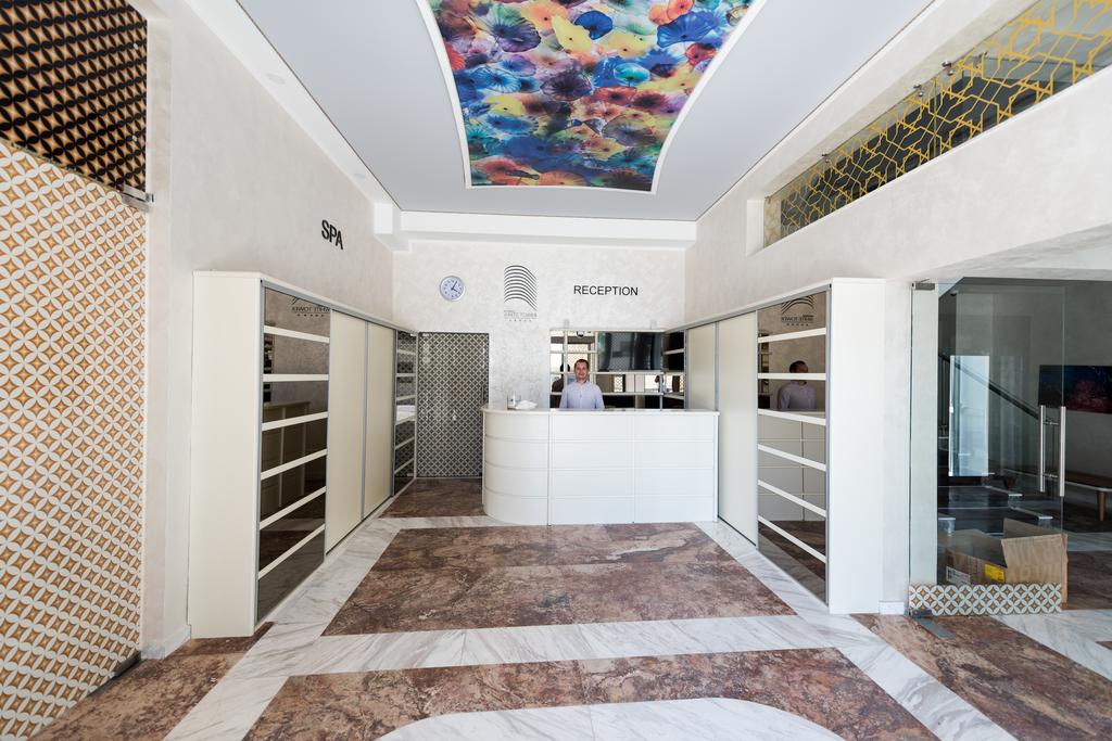 VA Studios @ White Tower Mamaia